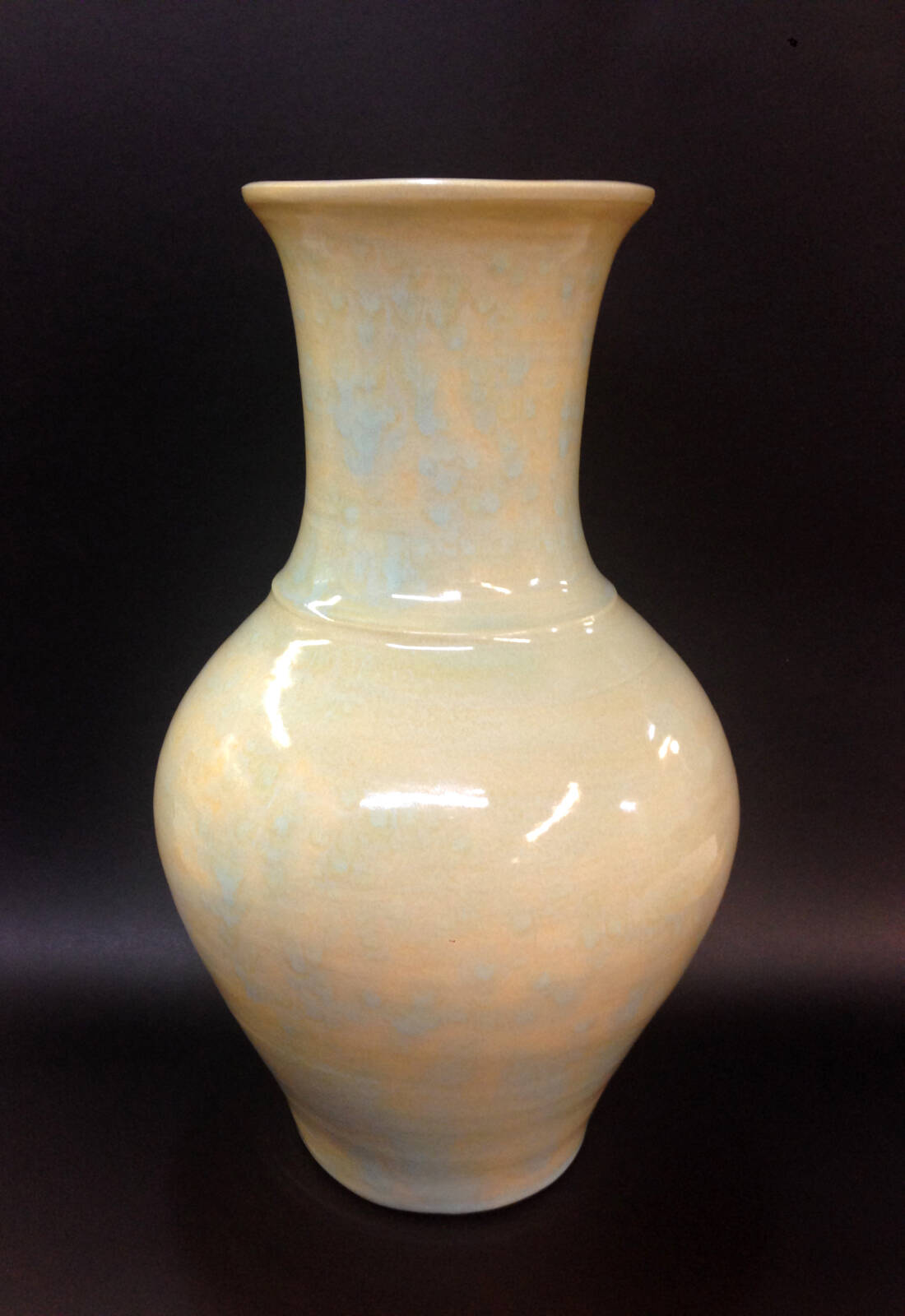 ivory_clay_vase.jpg